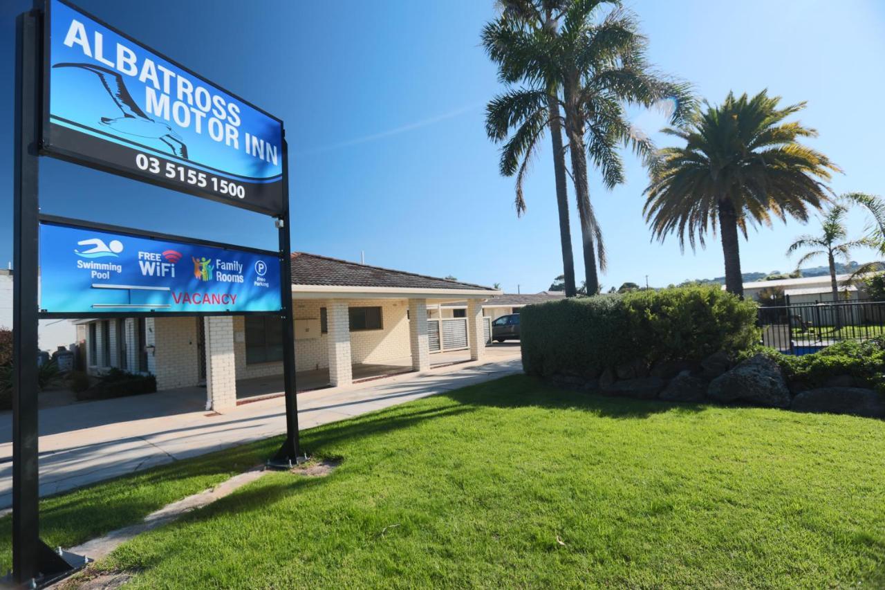 Albatross Motor Inn Lakes Entrance Exterior photo